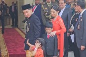 Gibran Diam dan Masuk ke Istana Wapres Usai Sertijab dengan Ma'ruf Amin