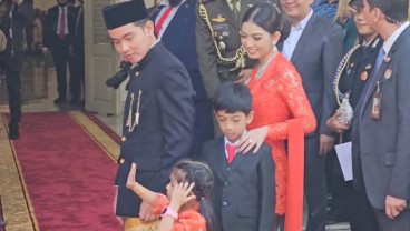 Gibran Diam dan Masuk ke Istana Wapres Usai Sertijab dengan Ma'ruf Amin