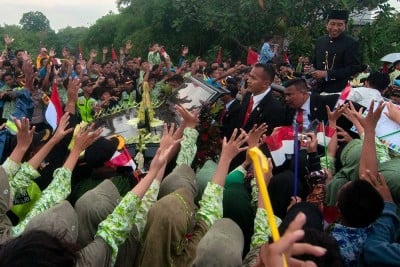 Presiden Ke-7 Joko Widodo Disambut Ribuan Warga Ketika Tiba di Solo