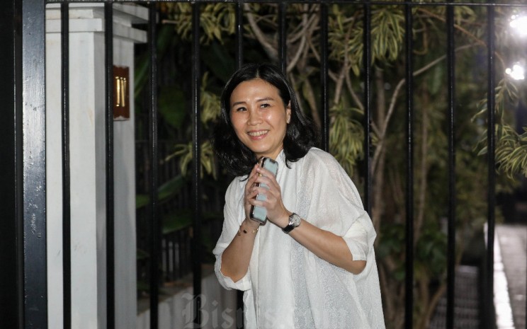 Veronica Tan tiba di kediaman Presiden Terpilih Prabowo Subianto, Kertanegara, Jakarta Selatan, Senin (14/10/2024). Bisnis - Eusebio Chrysnamurti