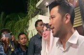 Cantiknya Arumi Bachsin saat Temani Emil Dardak Sowan Jokowi di Solo