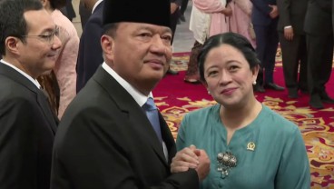 Momen Puan Salam Komando dengan Budi Gunawan saat Pelantikan Kabinet Prabowo