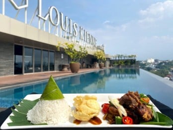 Louis Kienne Simpang Lima Semarang Hadirkan Promo Oktobest