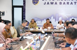 Bey Minta Tim Akselerasi BRT Bandung Raya Kaji Dampak Proyek pada Supir Angkot dan PKL