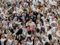 Sri Mulyani dan Trio Wamenkeu Perdana Hadir ke Kantor usai Dilantik Prabowo