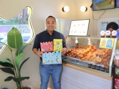 Berawal dari Gerobakan, Rio Saputra Sukses Kembangkan Pisang Madu Hingga Puluhan Outlet