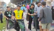 Pegadaian Ajak Penonton Liga 2 Bersih-Bersih Stadion Lewat Program Behind Football