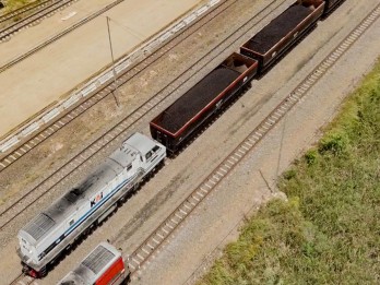 KAI Teken MoU Angkutan Batu Bara Area Kertapati dengan PTBA dan SMBR