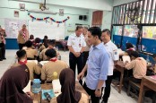 Gibran Tinjau Program Makan Siang Bergizi, Siswa: Mau Ada Setiap Hari