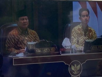 Rapat Kabinet Perdana, Prabowo Perintahkan Menteri Konsolidasi Tim