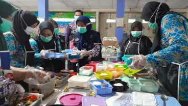 Hingga Akhir 2025, 300.000 Siswa di Sumbar Direncanakan Dapat Makan Bergizi Gratis
