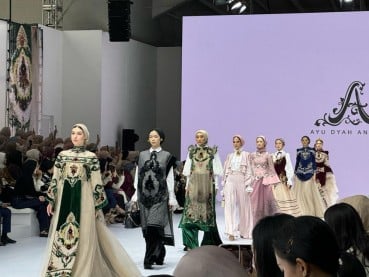 Kolaborasi Heaven Lights, Artkea Colours, Ayu Dyah Andari, dan BM Textile di JFW 2025