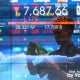 IHSG Ditutup Turun ke 7.694, Saham BNLI, TPIA, dan BMRI Masih Melaju