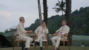 Momen Para Menteri Prabowo-Gibran Pakai Safari ala Baju Perjuangan Soekarno di Retreat Magelang