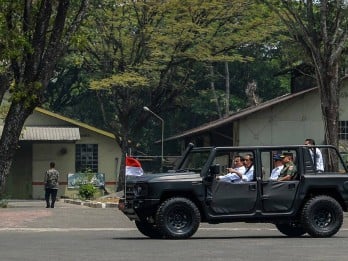 Prabowo Minta Menteri dan Eselon I Tak Pakai Mobil Impor, Harus Buatan Pindad!