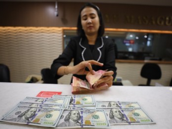 Rupiah Ditutup Melemah, Sentuh Rp15.724 per Dolar AS