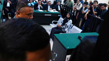 Guru Honorer SD Negeri 4 Baito Supriyani Jalani Sidang Kasus Dugaan Penganiayaan