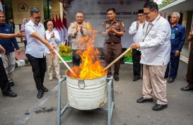 8.307 Lembar Uang Palsu Dimusnahkan di NTB