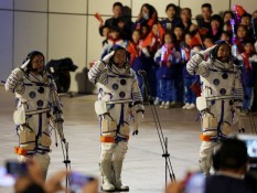 China Kirim 3 Astronot ke Stasiun Luar Angkasa Tiangong