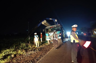 PLN Sigap Pulihkan Listrik di Sidrap Pasca Cuaca Ekstrem