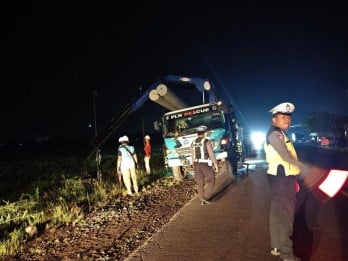 PLN Sigap Pulihkan Listrik di Sidrap Pasca Cuaca Ekstrem