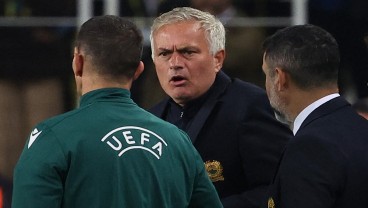 Aneh tapi Nyata, Jose Mourinho Cedera Lutut Gara-gara Dijegal Pemainnya Sendiri