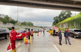 Tembok Pembatas Jalan Tol Serpong-Cinere Ambrol, Imbas Hujan Deras