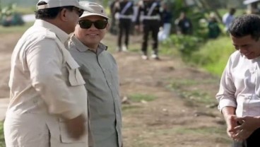 Foto Prabowo dan Haji Isam Saat Cek Program Cetak Sawah di Merauke