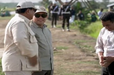 Foto Prabowo dan Haji Isam Saat Cek Program Cetak Sawah di Merauke