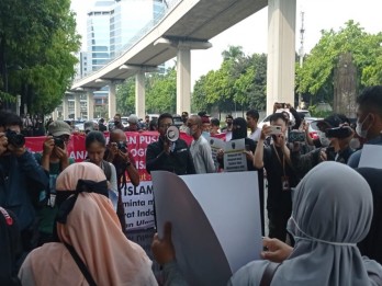 Viral Poster Demo FPI Hari Ini, Tertulis 