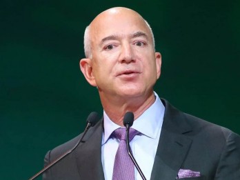 Saham Amazon Melesat, Jeff Bezos Kembali ke Posisi Orang Terkaya Kedua di Dunia