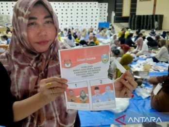 Ratusan Lembar Surat Suara Pilkada Situbondo Rusak