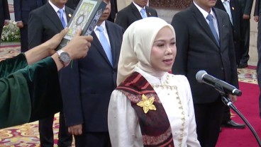 Resmi! Prabowo Lantik Anggota KPU Iffa Rosita Gantikan Hasyim Asy'ari