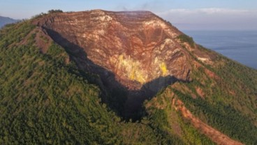 Aktivitas Vulkanik Meningkat, Status Gunung Iya di NTT Naik ke Level Siaga