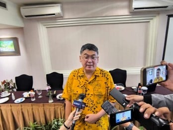 Survei LSI Denny JA: Elektabilitas Dedi-Erwan Pecahkan Rekor Pilgub Jabar, Tembus 70%