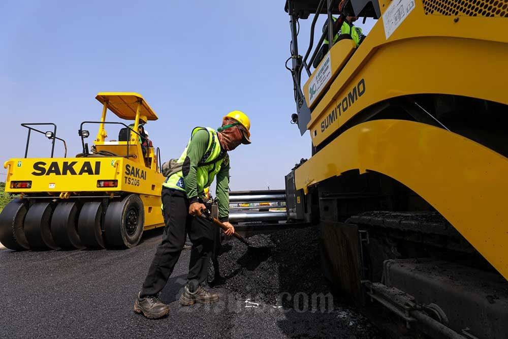 Industry Ministry Launches Buton Asphalt Downstream Roadmap