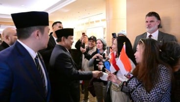 Prabowo Tiba di AS, Langsung Disambut Heboh WNI di Washington DC