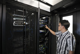 Tencent Cloud Investasi di RI Rp7,8 Triliun, Pemain Lokal Wajib Waspada