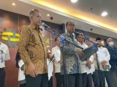 Menkop Budi Arie Dorong Koperasi Bikin Pabrik Pengolahan Susu