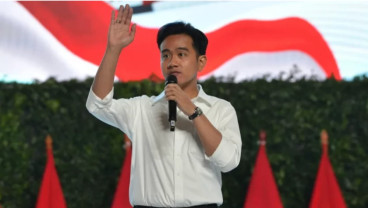 Gibran Kumpulkan Menteri di BNPB, Gelar Ratas Penanganan Gunung Lewotobi