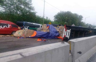 Fakta Kecelakaan Tol Cipularang: Truk Rem Blong, Sopir Diamankan