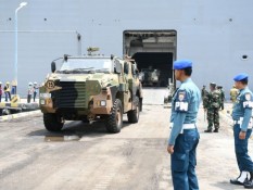 Latihan Tempur di Baluran, Prajurit dan Persenjataan Australia Mendarat