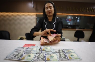 Rupiah Dibuka Menguat, Sentuh Rp15.765 per Dolar AS