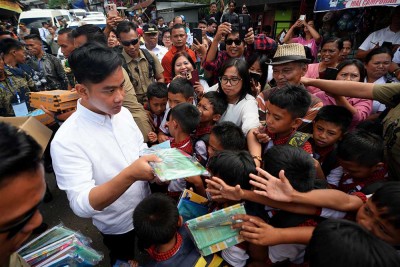 Wapres Gibran Rakabuming Raka Kunjungi Sulawesi Selatan Tinjau Pelaksanaan Makan Gratis