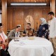 Momen Pramono-Si Doel Sarapan Lontong Sayur Bareng Anies Baswedan