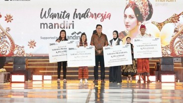 Dukung Industri Kreatif, Bank Mandiri Dorong Tenun Tradisional Go Global