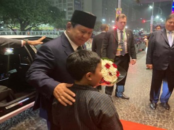 Prabowo Tiba di Brasil Jelang KTT G20, Disambut Puluhan Diaspora di Hotel