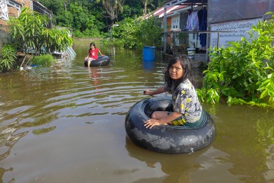 Banjir Rendam Perumahan Di Padang Pariaman