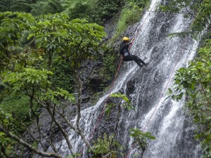 Kawasan Curug Tilu Leuwi Opat menawarkan berbagai wahana aktivitas luar ruangan yang berpotensi menjadi destinasi wisata unggulan