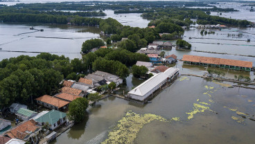 Banjir Rob Di Kampung Sembilangan Bekasi